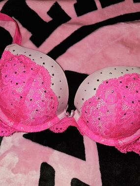 32A Victoria's Secret Dream Angels Hot Pink Push-up Bra